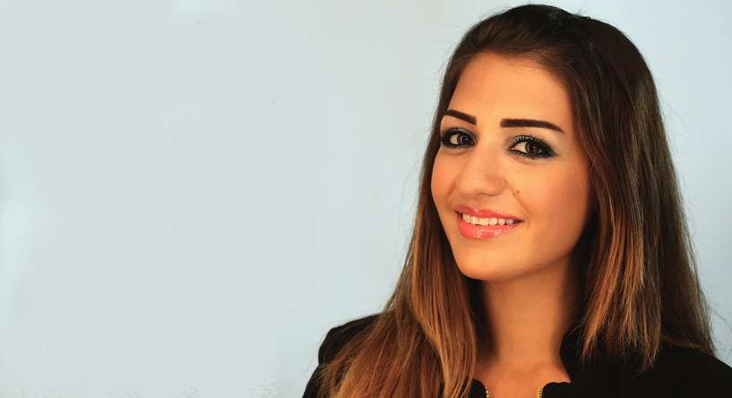 كيفية عمل مكياج عيون أزرق لعيد الفطر