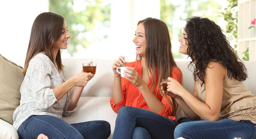 تزامن الدورة الشهرية مع صديقاتك حقيقة ام خرافة