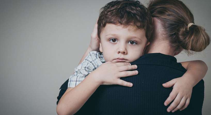 كيف تتصرفين إذا أخبرك طفلك أن المعلمة تهينه وتصرخ عليه