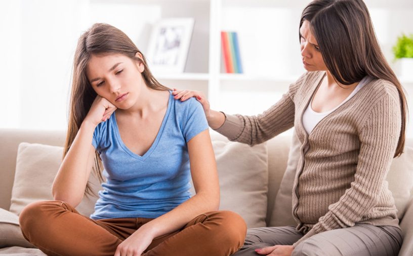 كلمة شائعة تقولينها لطفلك المراهق لها تأثير سلبي عليه