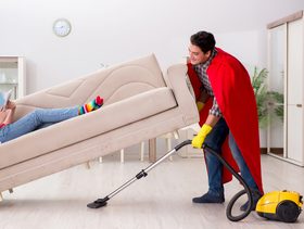 أبراج أزواج يجيدون القيام بالمهام المنزلية
