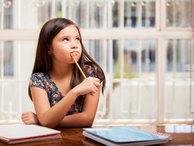 طريقة تعليم الطفل مهارة حل المشكلات في سن المدرسة