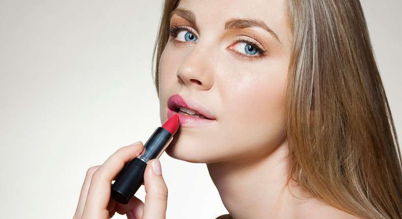 كيفية تكبير الشفاه بواسطة المكياج