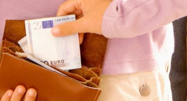 اسباب السرقة عند الاطفال والمراهقين