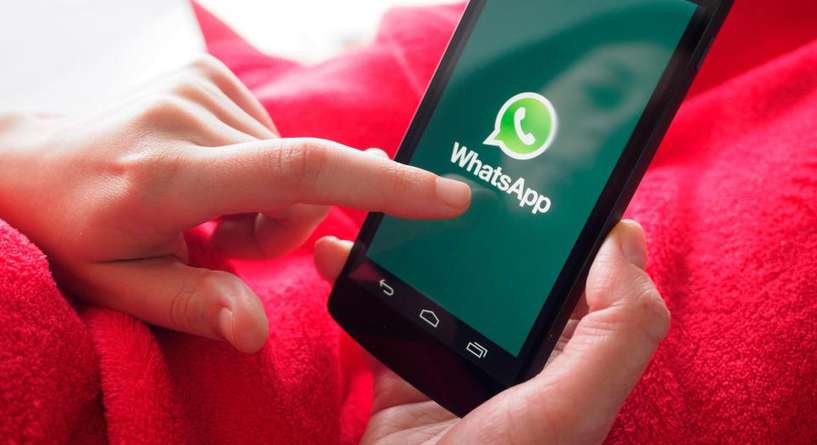 كيف يسبب تطبيق واتساب بتدمير العلاقة بين الزوجين