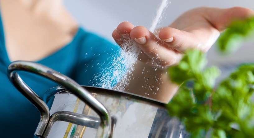 طرق فعالة للتخفيف من معدل استهلاك الملح