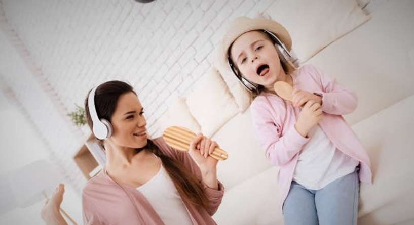 نشاطات يمارسها الطفل كثير الحركة داخل المنزل