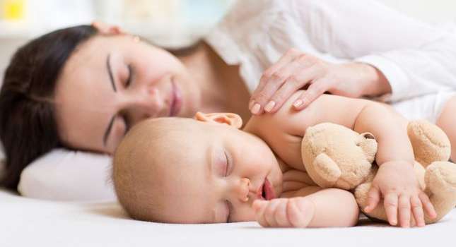 طريقة النهوض من السرير بعد العملية القيصرية