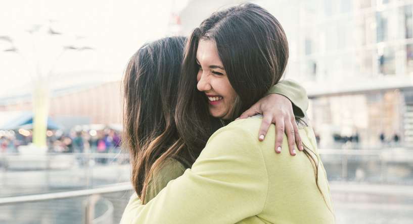 الضحك في المواقف غير المناسبة