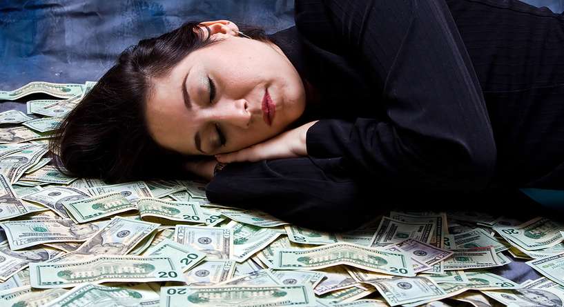 ما معنى رؤية المال في المنام حسب علم النفس