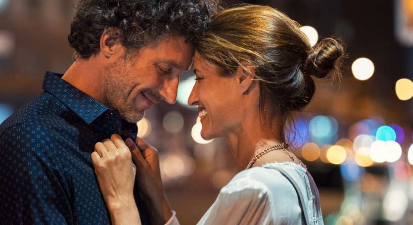 افكار زوجية جريئة لاشعال عواطفه