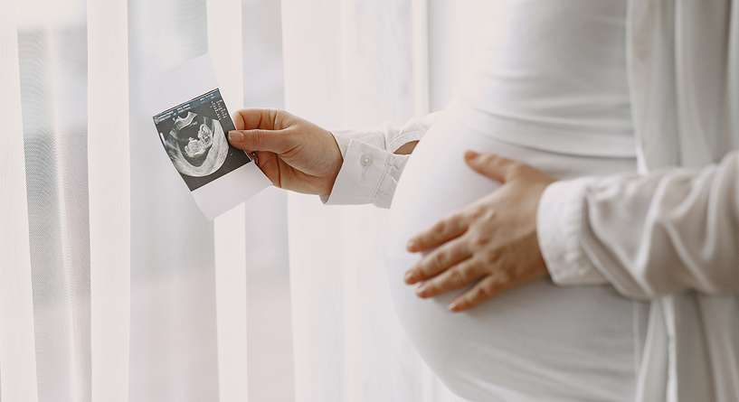 حقائق مذهلة عن الجنين في بطن أمه