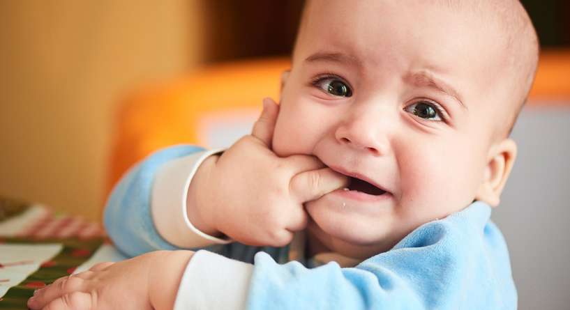 كيف اعرف ان طفلي يسنن