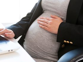 لماذا تكون حركة الجنين في الشهر السابع قوية