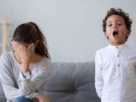 طرق تساعد الأمهات على التحلي بالمزيد من الصبر في التعامل مع أطفالهم