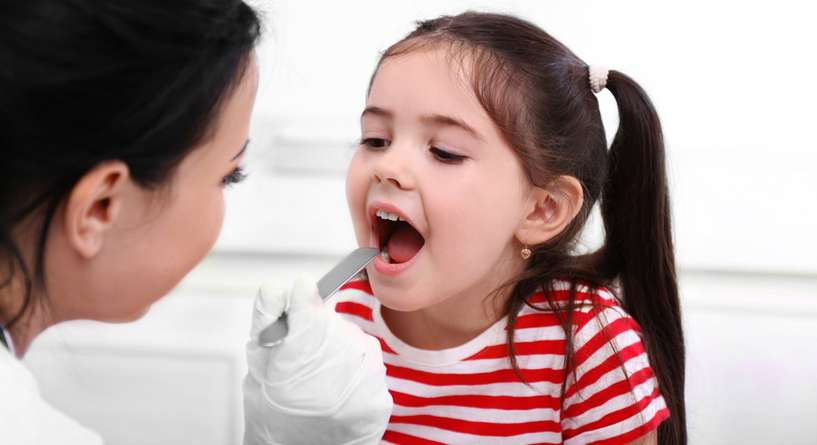 اعراض التهاب الحلق عند الاطفال
