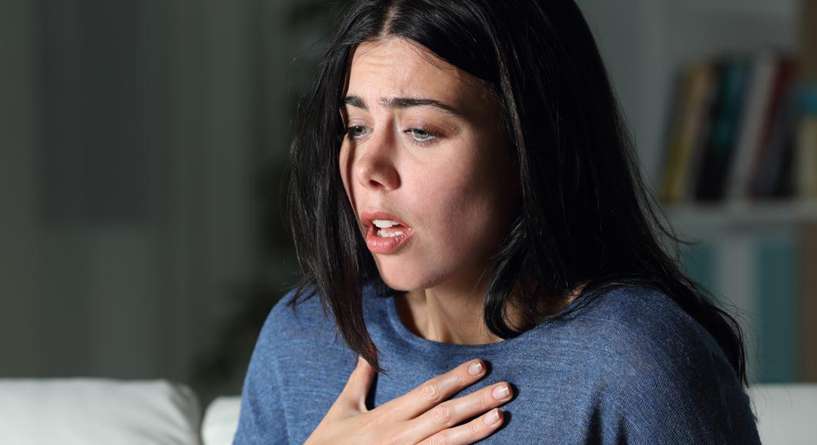 ما هي اسباب ضيق التنفس المتقطع وطرق علاجه؟