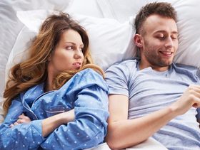 علامات خيانة الزوج بالجوال 