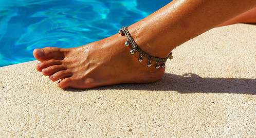 كيف تحافظين على اللون الأسمر في الصيف؟