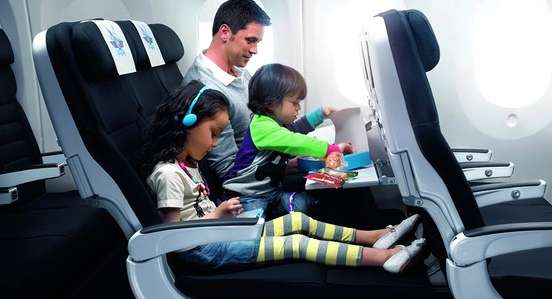 سبب تصميم نوافذ الطائرات بشكل مستدير