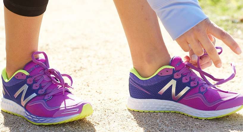 ما هو إستعمال الثقب الإضافي في الأحذية الرياضية