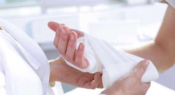 أعراض وعلاج الكسر الخفي | صحة، كسور