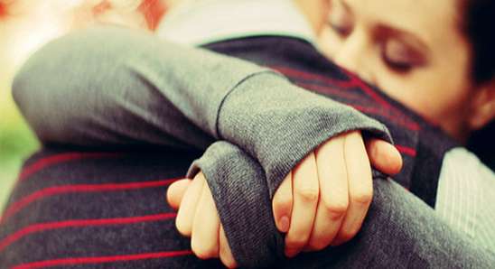 مركز للعناق المحترف في الولايات المتحدة | علاج نفسي، نقص في العاطفة