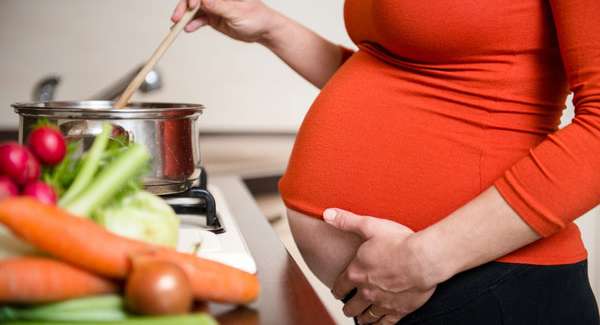 غذاء الحامل في الشهر الاول