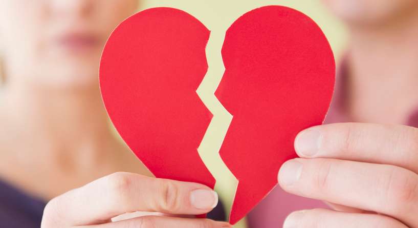 علامات تكشف ان الرجل لم يعد يحب شريكته حسب برجه