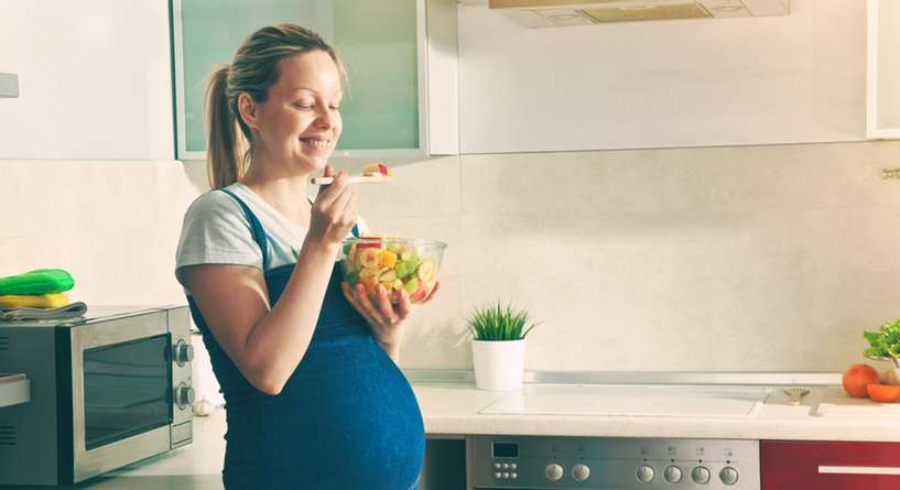 افضل 6 فواكه لحماية الحامل ودعم نمو الجنين