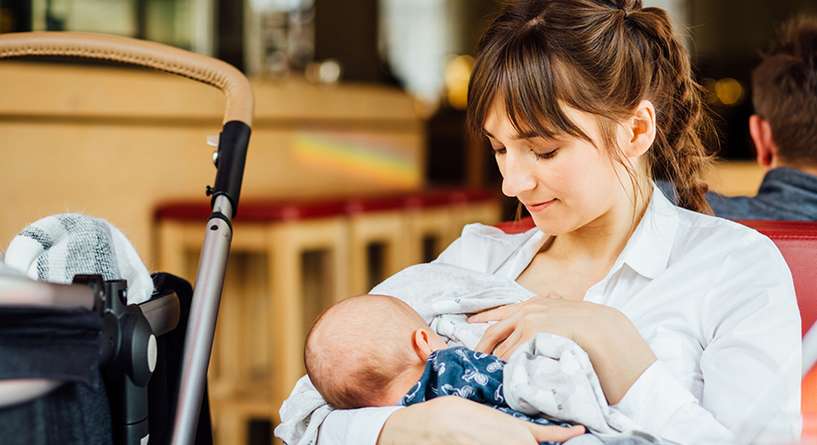 اسباب وطرق علاج تشققات الحلمتين اثناء الرضاعة