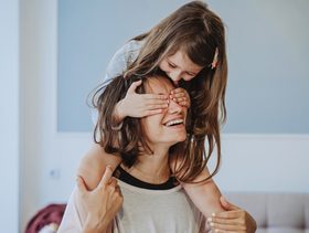 تطابق الابراج بين الام وطفلها