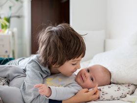 أبراج أطفال تليق بهم صفة الأخ الأكبر!