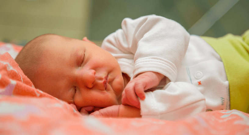 طرق علاج الصفار عند المواليد