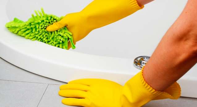 طرق بسيطة للتخلص من روائح الحمام