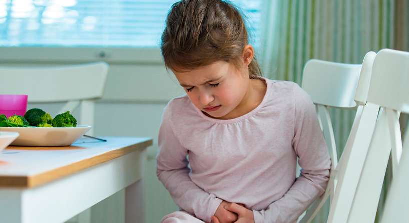 اسباب الم اسفل البطن عند الاطفال الاناث