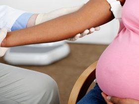 كم وزن الجنين في الشهر السادس؟