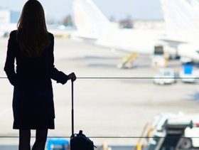 هل تستطيع الزوجة السفر دون موافقة زوجها في السعودية؟