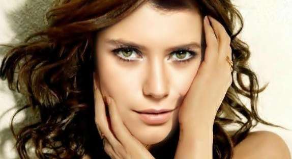 "فاطمة" تُحضر لزفافها