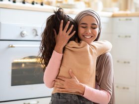 هل ضربت طفلك وتتسائلين عما إذا كان يسامحك؟