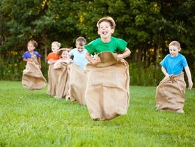 لعبة اكياس الخيش للاطفال