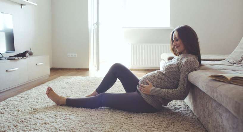 اضرار الولادة الطبيعية في المنزل