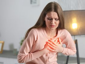 هل فيتامين د يسبب ثقل بالصدر